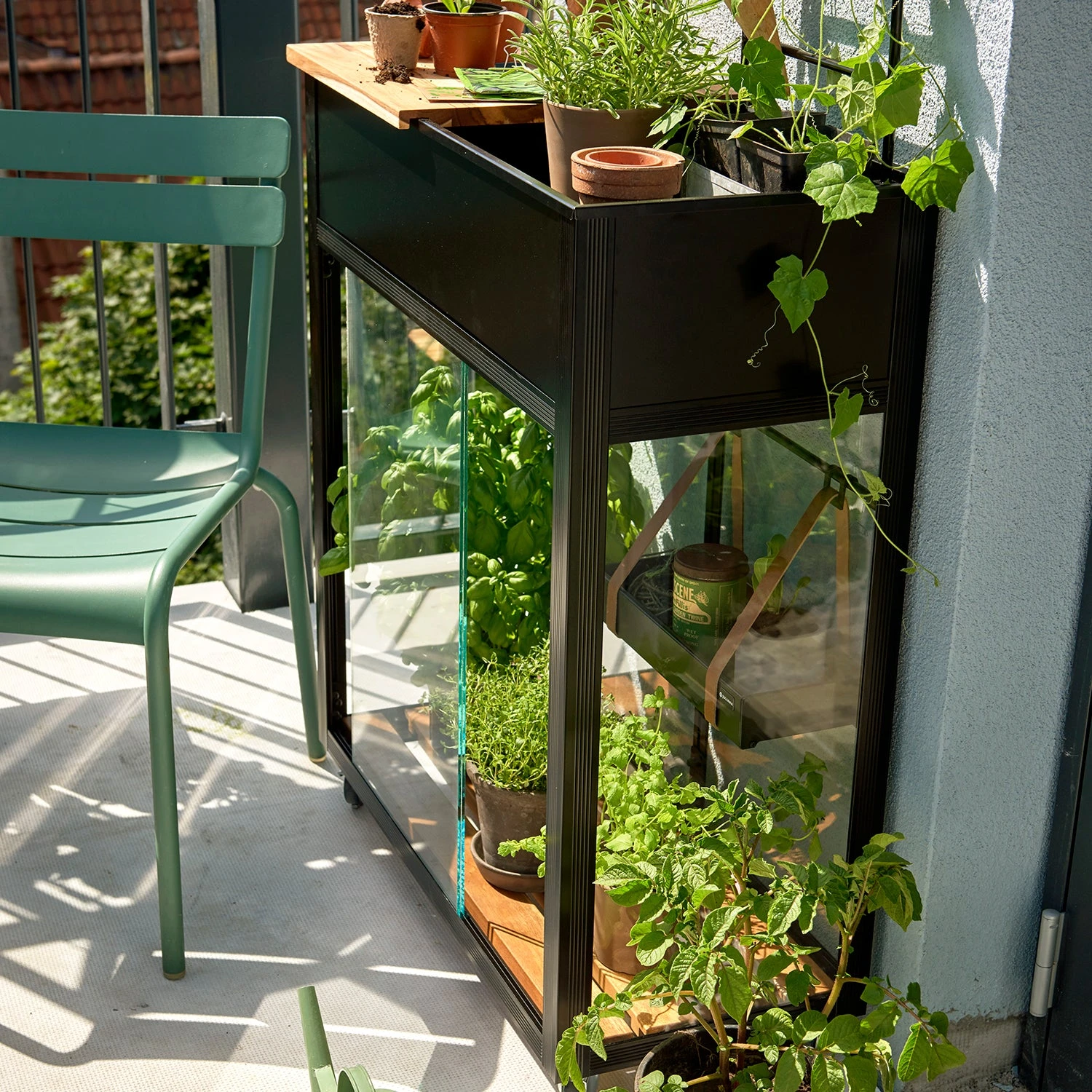 Juliana Vertical Greenhouse - Image 5