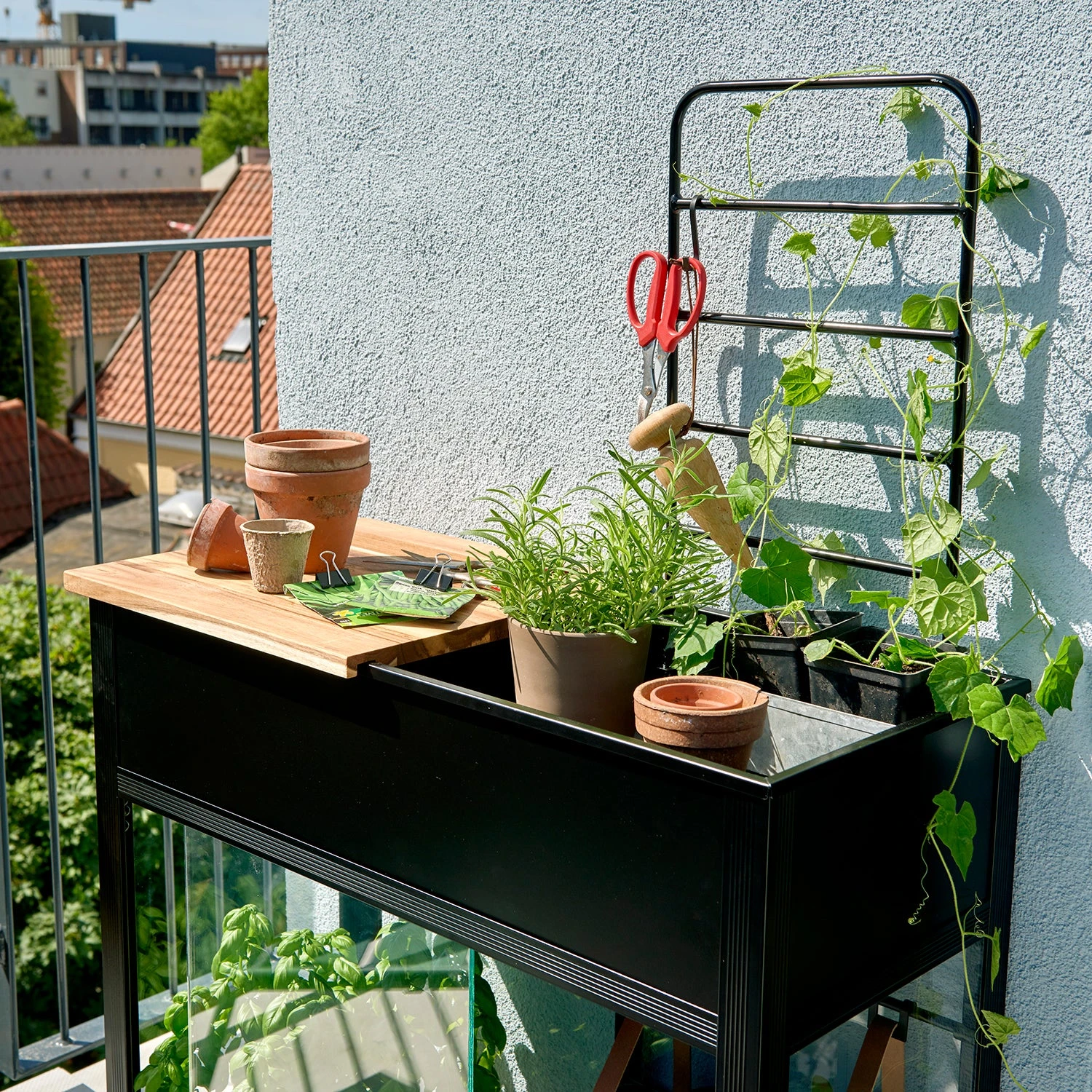 Juliana Vertical Greenhouse - Image 2